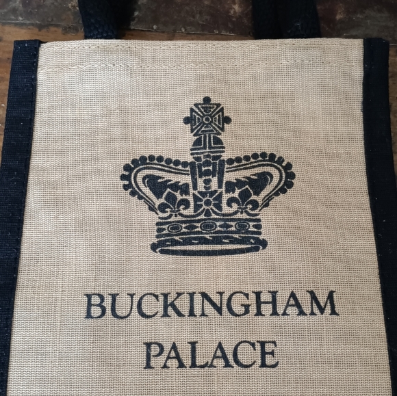 Buckingham Palace Small Tote Bag - Picture 2 of 4